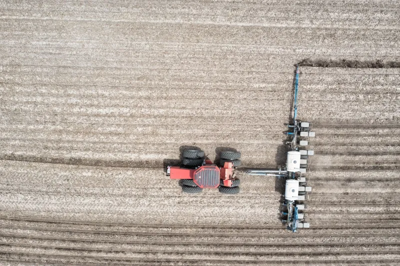 Dirt and Data: How a New Breed of American AgTech Startups Is Rewiring the Future of the Farm